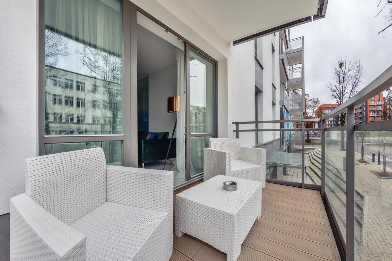 Apartamenty Sun & Snow Riverfront Гданьск Экстерьер фото